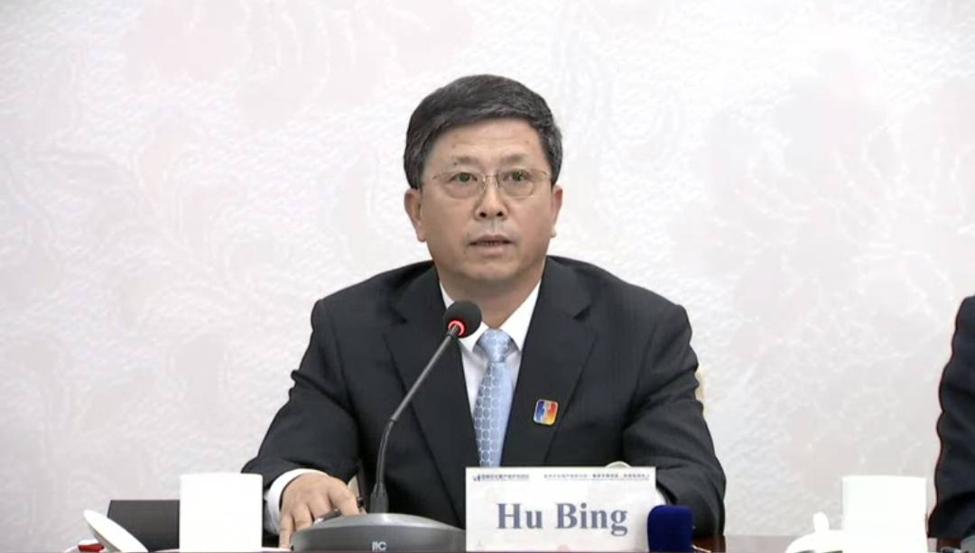 นาย Hu Bing รองประธานกรรมาธิการมรดกวัฒนธรรมแห่งชาติ สาธารณรัฐประชาชนจีน