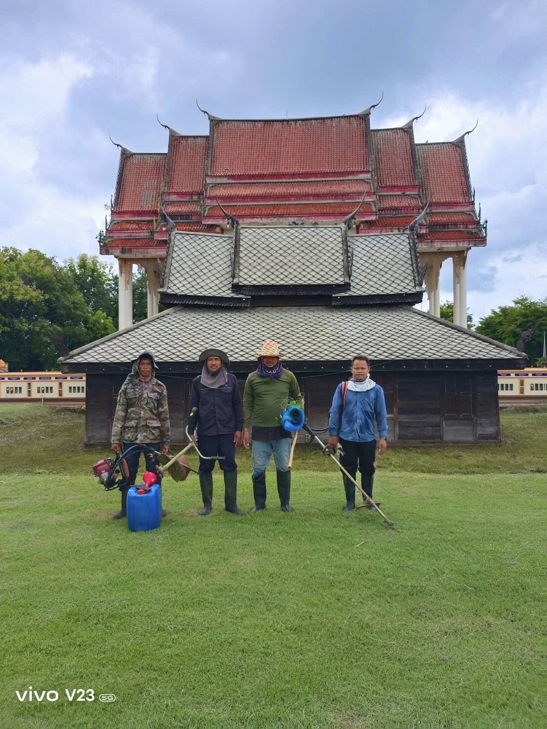 ภาพประกอบ :โบสถ์วัดประทุมธรรมชาติ ตำบลแกใหญ่ อำเภอเมือง จังหวัดสุรินทร์