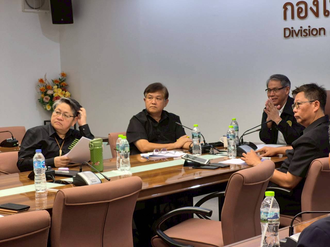 ภาพประกอบ :การประชุมหารือแนวทางการสำรวจขึ้นทะเบียนโบราณสถานกลุ่มปราสาทตาเมือน (ปราสาทตาเมือน ปราสาทตาเมือนโต๊ด ปราสาทตาเมือนธม)