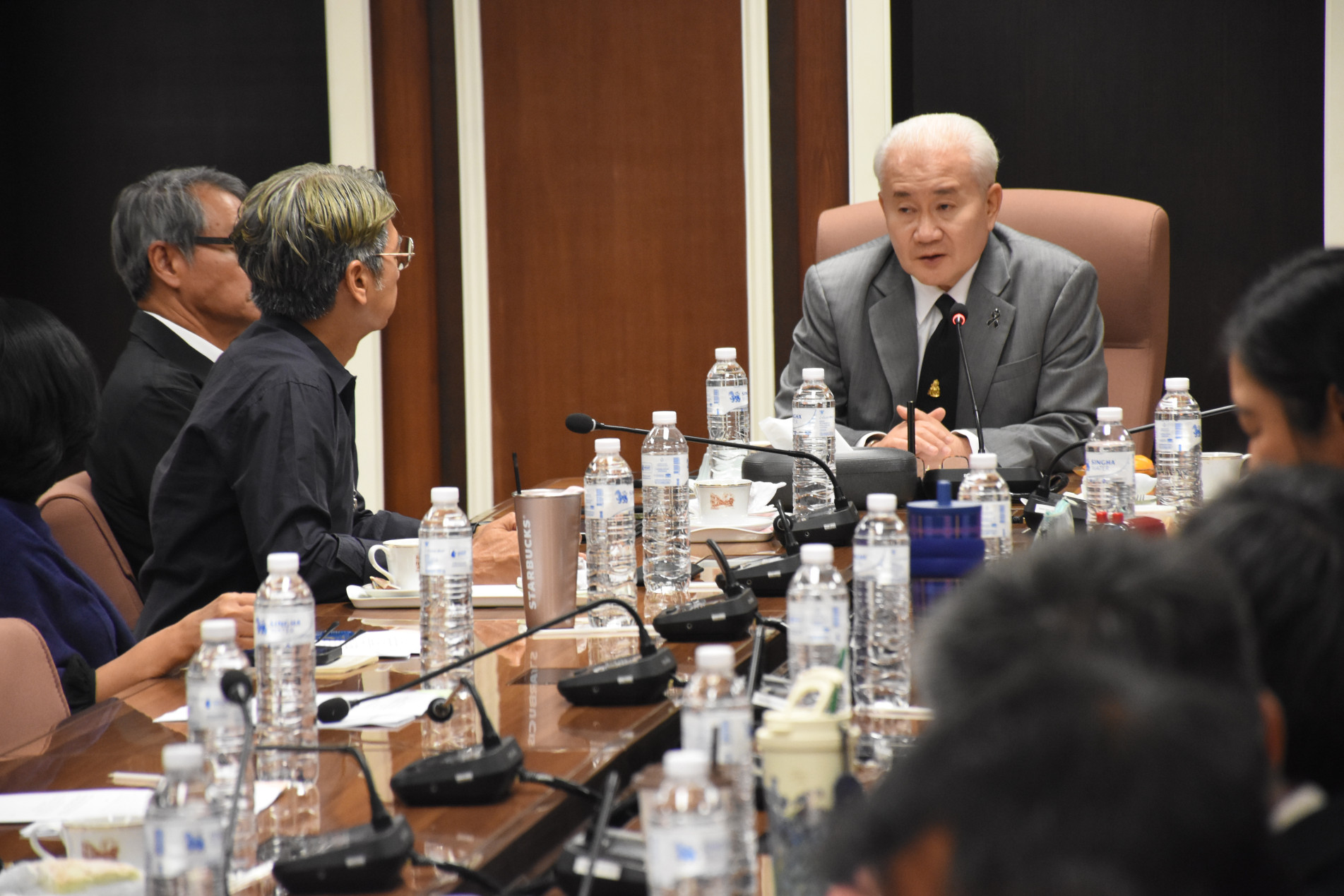 ภาพประกอบ :การประชุมคณะกรรมการสำรวจ ศึกษา และกำหนดแนวทางการบูรณะโบราณสถานที่ได้รับความเสียหายจากเหตุการณ์ความไม่สงบตามแนวชายแดนระหว่างประเทศไทยกับประเทศกัมพูชา (ครั้งที่2)