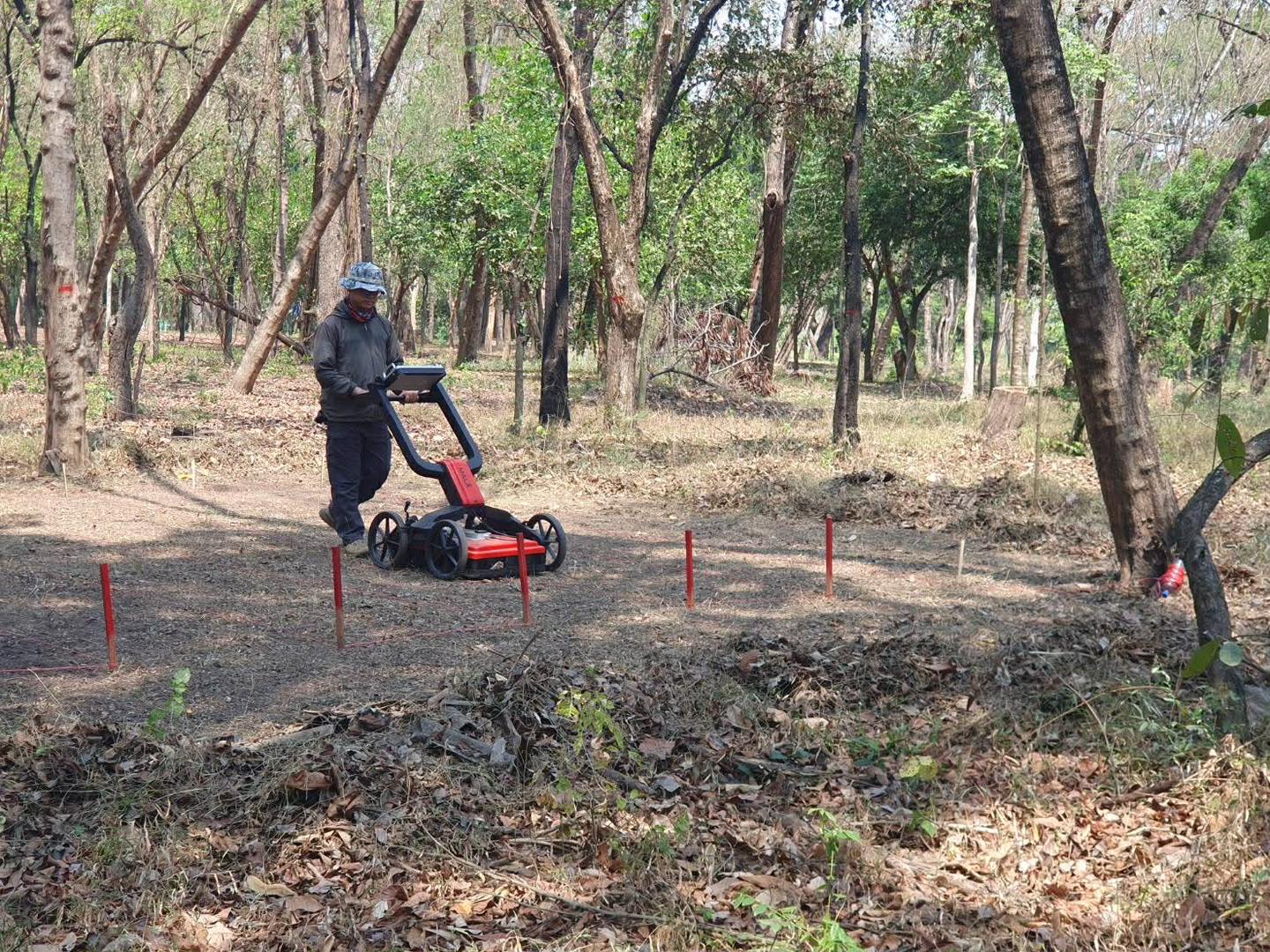 ภาพประกอบ :สำรวจแหล่งโบราณคดีเมืองโบราณโนนเมือง อำเภอชุมแพ จังหวัดขอนแก่น