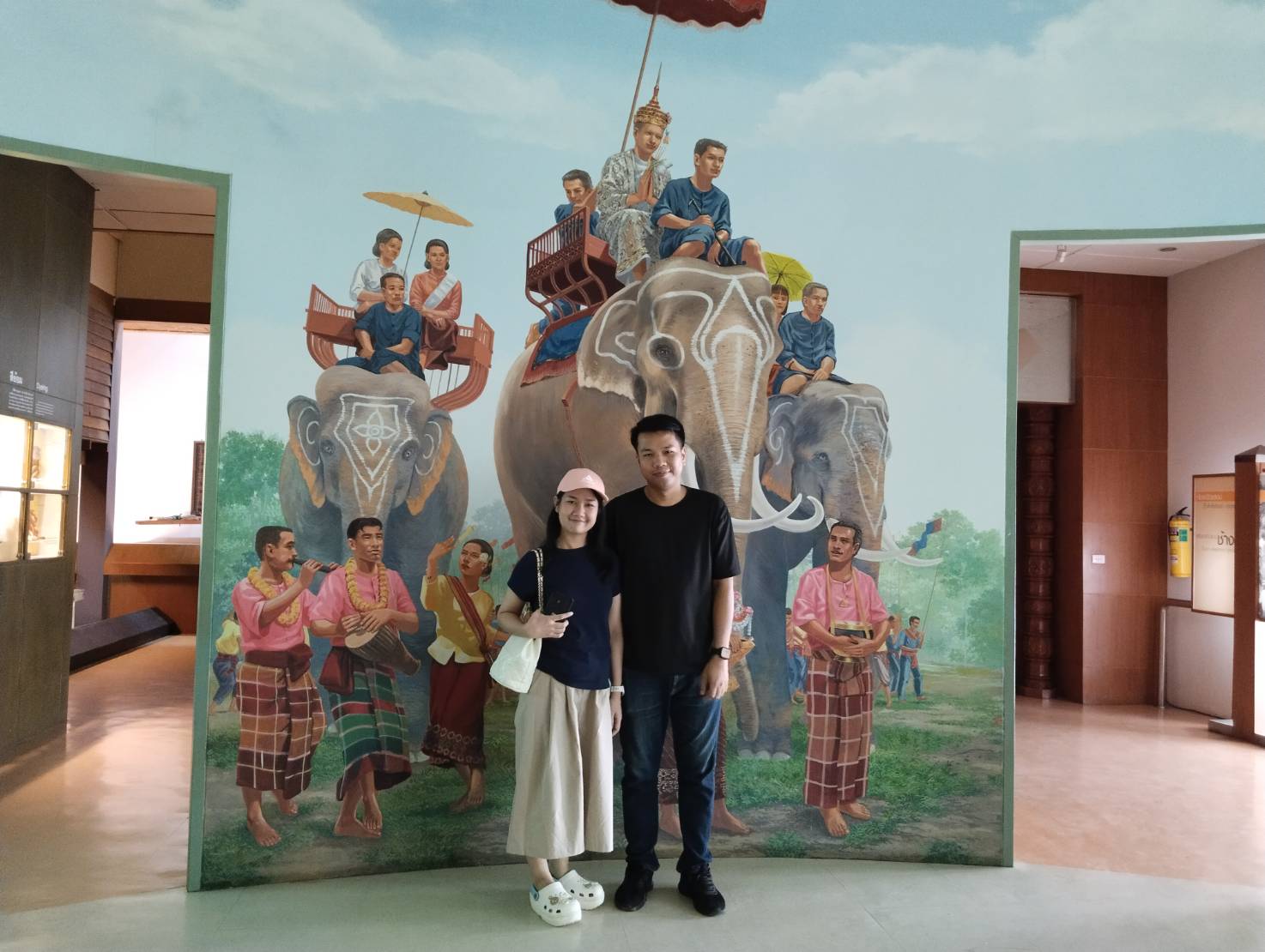 ภาพประกอบ :บรรยากาศนักท่องเที่ยว วันที่ ๔ และ ๖ พฤษภาคม พ.ศ. ๒๕๖๙