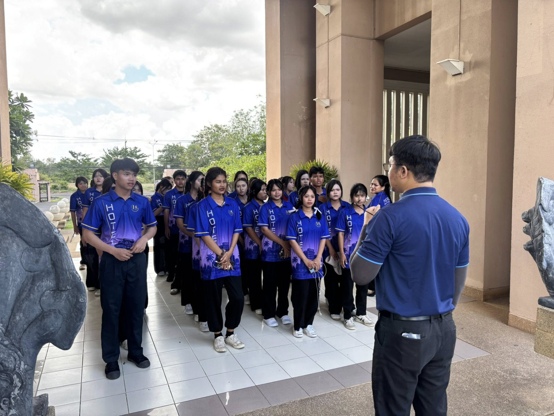 ภาพประกอบ :วิทยาลัยการอาชีพศีขรภูมิ อำเภอศีขรภูมิ จังหวัดสุรินทร์
