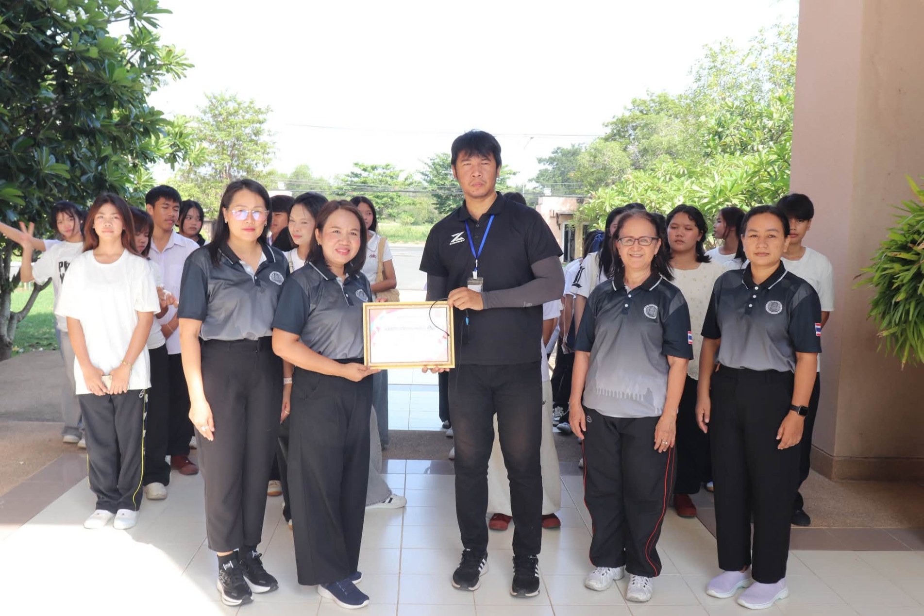 ภาพประกอบ :วิทยาลัยอาชีวศึกษาสุรินทร์ อำเภอเมือง จังหวัดสุรินทร์ ๑๘ กรกฎาคม ๒๕๖๙