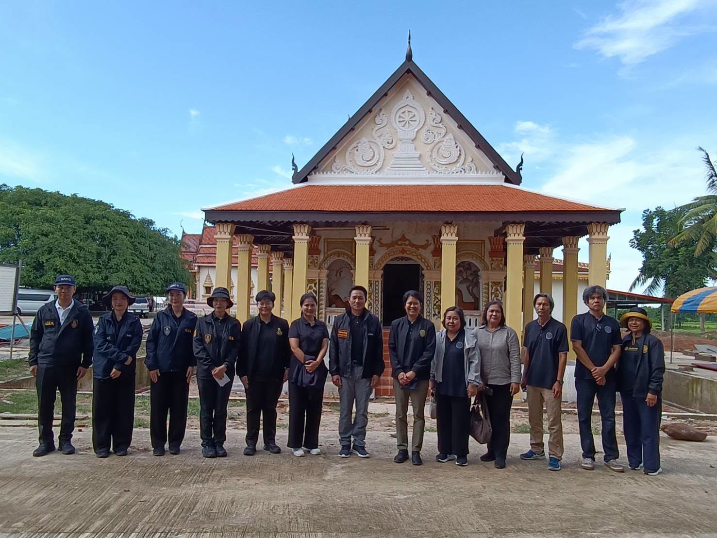 ภาพประกอบ :ลงพื้นที่เพื่อติดตามและเฝ้าระวังการโครงการบูรณะและปรับปรุงภูมิทัศน์อุโบสถ (สิม) หลังเก่า วัดมงคลนิมิตร ตำบลหายโศก อำเภอบ้านผือ จังหวัดอุดรธานี
