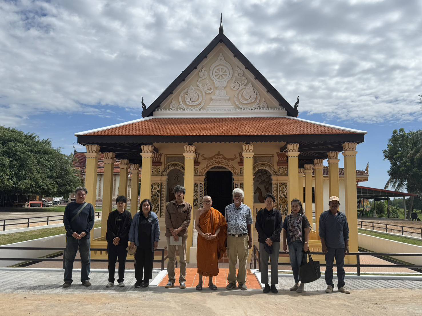 ภาพประกอบ :ตรวจรับงานงวดที่ ๖ (งวดสุดท้าย) โครงการบูรณะและปรับปรุงภูมิทัศน์อุโบสถ (สิม) หลังเก่า วัดมงคลนิมิตร ตำบลหายโศก อำเภอบ้านผือ จังหวัดอุดรธานี