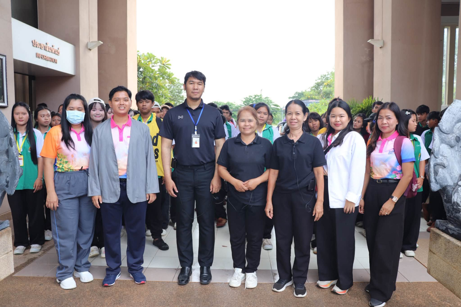 ภาพประกอบ :โรงเรียนสวายพิทยาคม ตำบลสวาย อำเภอปรางค์กู่ จังหวัดศรีสะเกษ
